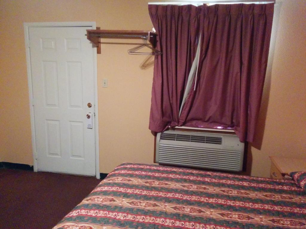 Budget Host Inn Gainesville Exterior photo