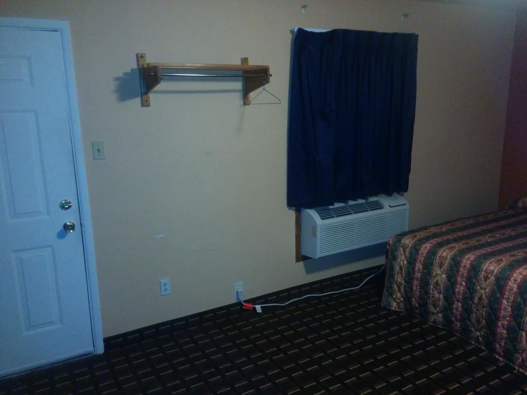 Budget Host Inn Gainesville Exterior photo